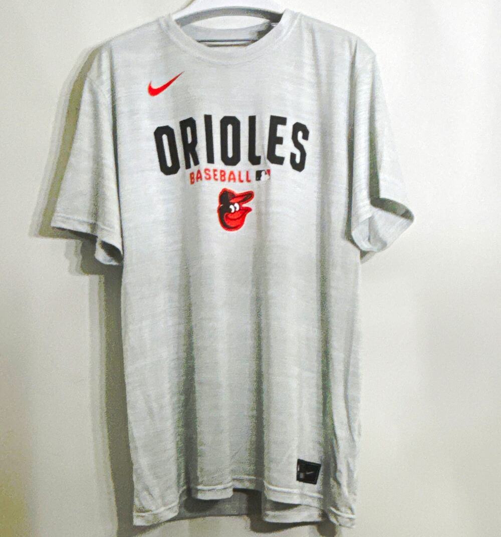 Nike Dri-FIT Baltimore Orioles MLB Men’s Large Gray Graphic Crew Neck T-Shirt